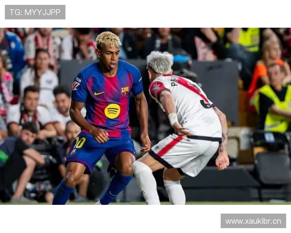 巴萨危机四伏！内部矛盾激化暴露阵容短板，豪门地位还能守住吗？