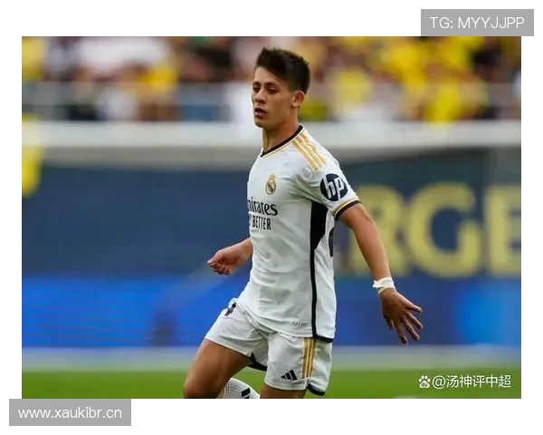 居莱尔适合边锋还是中场 位置适配差异及选择逻辑分析