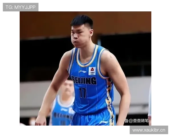 周琦居然一天换三套大牌，这日常也太有明星范了吧！